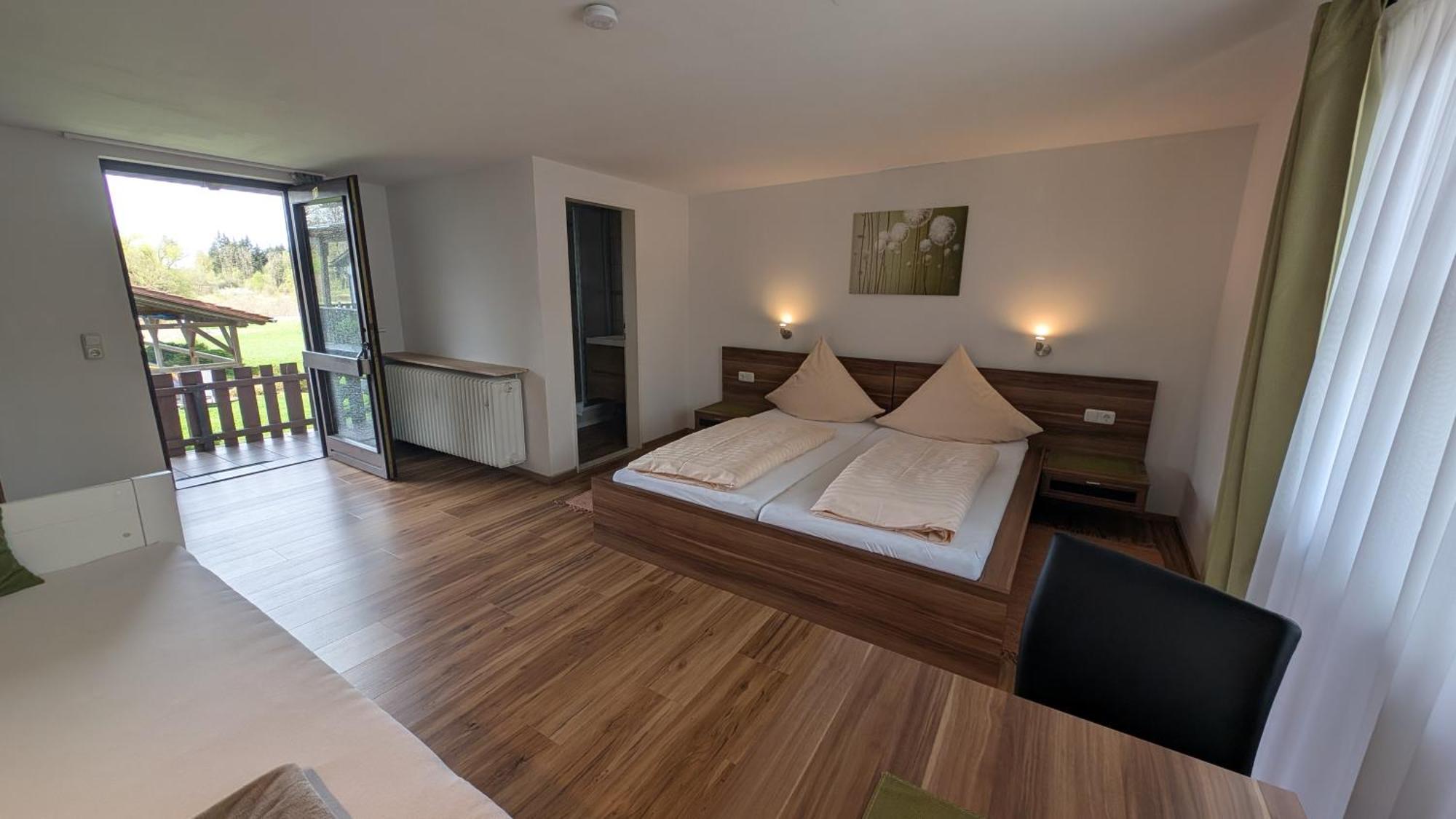 Hotel Cafe Zum Toni à Thyrnau Extérieur photo